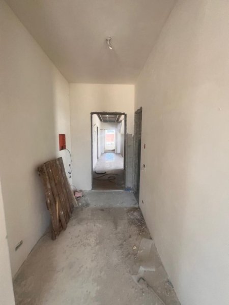 Tirane, shitet apartament 1+1+Aneks+Ballkon Kati 2, 82 m² 159.400 € 