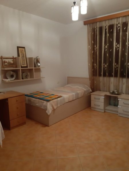 Tirane, jepet me qera apartament 2+1+Aneks+Ballkon Kati 5, 110 m² 650 € (Kompleksi Panorama)