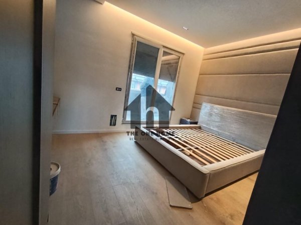 Tirane, shitet apartament+verande | Penthouse 2+1+Aneks+Ballkon Kati 8, 190 m² 350.000 € (Rruga 5-Maj)