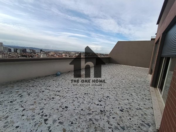 Tirane, shitet apartament+verande | Penthouse 2+1+Aneks+Ballkon Kati 8, 190 m² 350.000 € (Rruga 5-Maj)