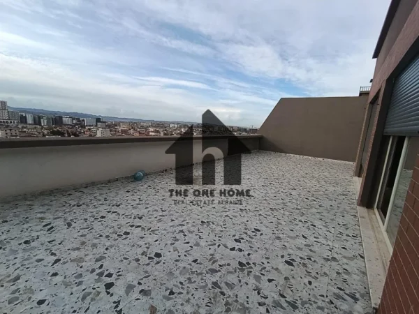 Tirane, shitet apartament+verande | Penthouse 2+1+Aneks+Ballkon Kati 8, 190 m² 350.000 € (Rruga 5-Maj)