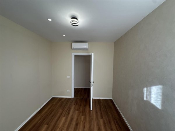 Tirane, jepet me qera apartament 2+1+PARKIM Kati 4, 90 m² 500 € (ASTIR TE EGLO)