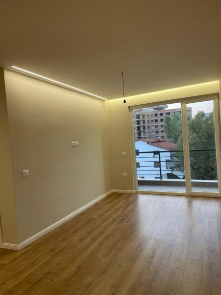Mali Robit, Shitet Studio Apartament  Kati 0, 65.000 € (Rruga Skenderbeu)