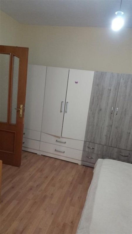 Tirane, jepet me qera apartament 2+1+Ballkon Kati 6, 100 m² 500 € (PALLATI ME SHIGJETA)