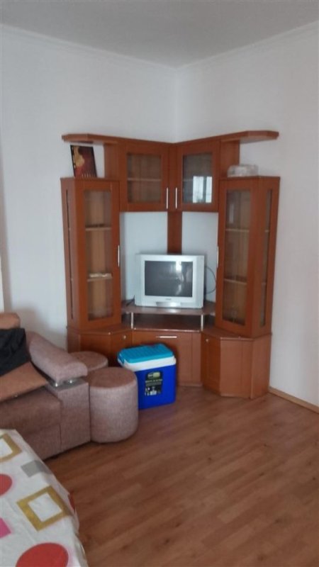 Tirane, jepet me qera apartament 2+1+Ballkon Kati 6, 100 m² 500 € (PALLATI ME SHIGJETA)
