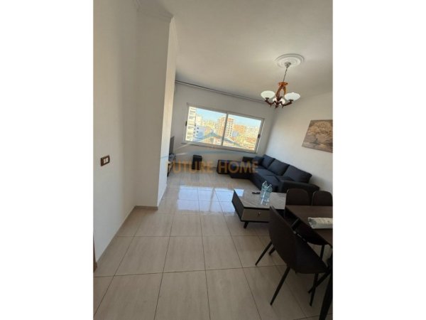 Tirane, jepet me qera apartament 2+1+Ballkon Kati 4, 85 m² 470 € (YZBERISHT)
