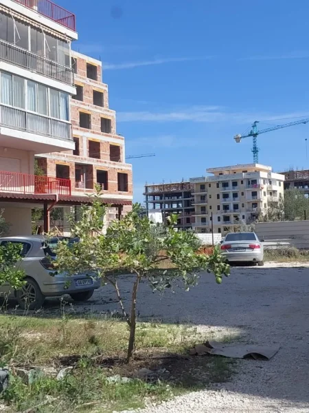 Golem, shitet apartament duplex 3+1+Ballkon Kati 1, 1 m²
