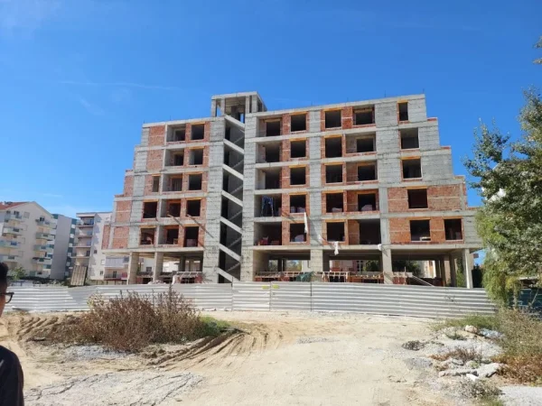 Golem, shitet apartament duplex 3+1+Ballkon Kati 1, 1 m²