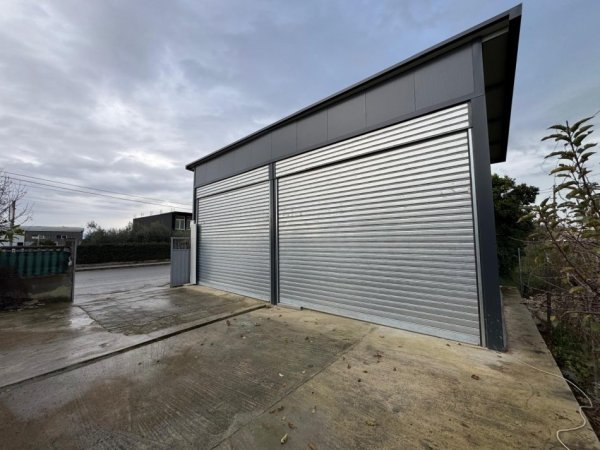 Durres, jepet me qera ambjent biznesi , 70 m² (Rruga "Aleksander Goga"..Spitalle ...(Perballe Mermer Oneda))