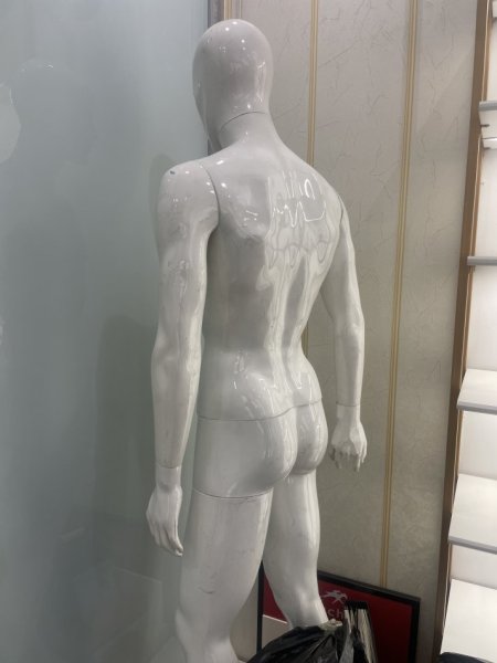 Tirane, shes Manekina 60 €