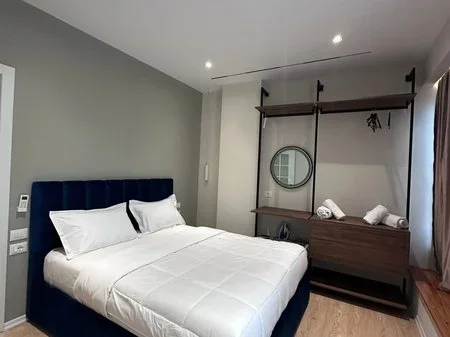 Tirane, jepet me qera apartament 2+1+2+Ballkon Kati 2, 91 m² 2.000 € (Bllok)