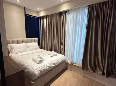 Tirane, jepet me qera apartament 2+1+2+Ballkon Kati 2, 91 m² 2.000 € (Bllok)