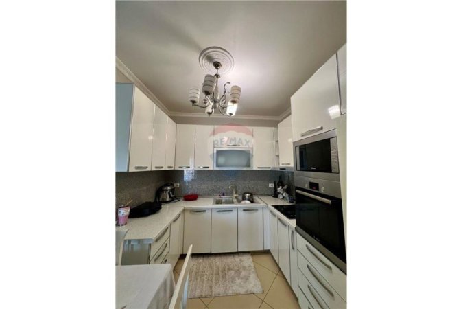 Vlore, shitet apartament 3+1+Aneks+Ballkon Kati 7, 136 m² 210.000 € (Rruga Misto Mele, Vlore (Tregu Orizit))