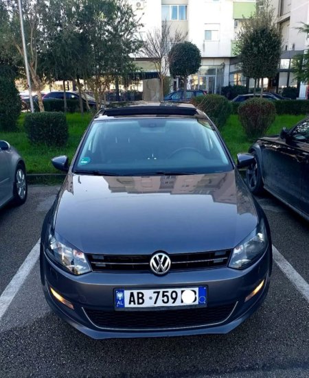 Fier, shitet makine Nafte, gri e erret manuale Klima 242.000 km 5.500 €