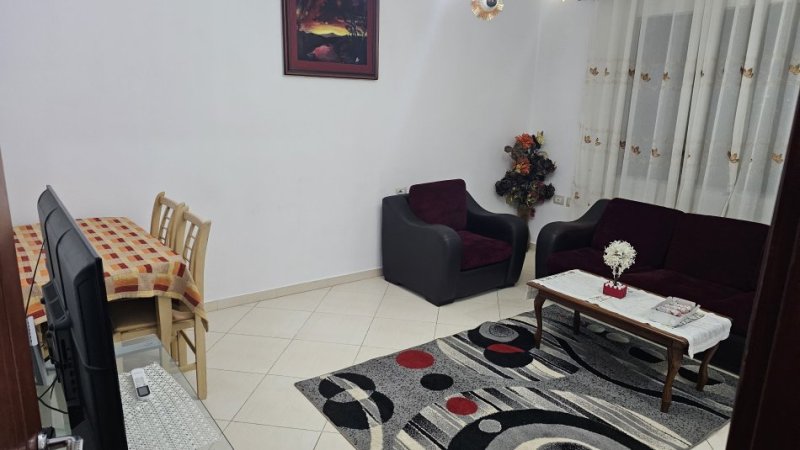 Tirane, jepet me qera apartament 1+1 Kati 3, 60 m² 350 € (Rruga Niko Avrami prane shkolles Bajram Curri)
