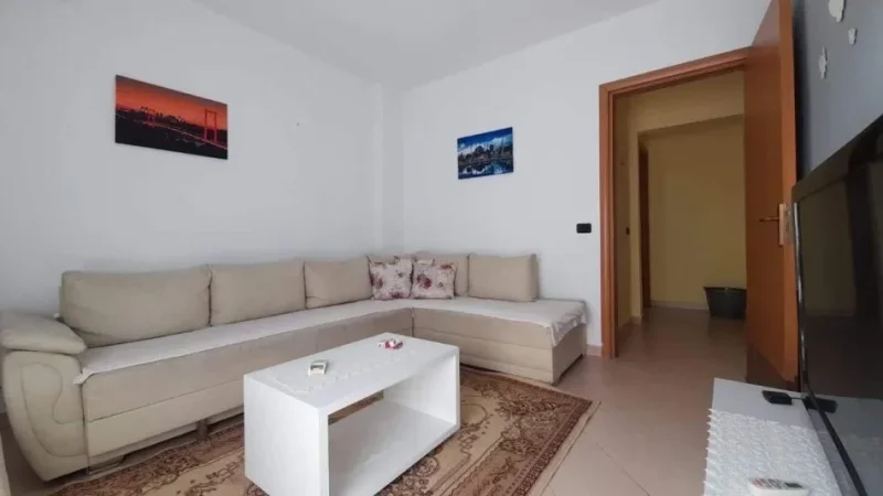 Tirane, jepet me qera apartament 2+1+Ballkon Kati 3, 75 m² 600 € (Sheshi Wilson)