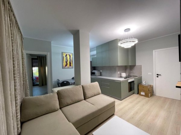 Shqiperi, shitet apartament 1+1 Kati 4, 127 m² (Ali Demi ish Tregu elektrik)