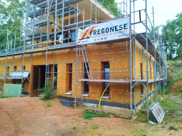 Tirane, njoftim IZOLIM TERMIK I JASHTËM – FASADA PROFESIONALE