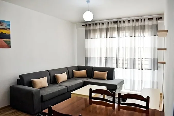 Tirane, jepet me qera apartament 1+1+Ballkon Kati 5, 74 m² 500 € (Përballë “Zojës së Këshillit të Mirë”, ngjitur me Kupolën)