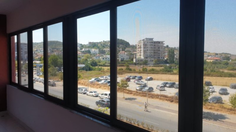 Tirane, jepet me qera apartament 1+1 Kati 2, 75 m² 350 € (Bulevardi Migjeni Astir)