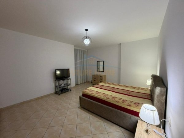 Tirane, jepet me qera apartament 2+1+Ballkon Kati 6, 104 m² 900 € (Rruga e Kavajës, prane Kompleksit Delijorgji.)