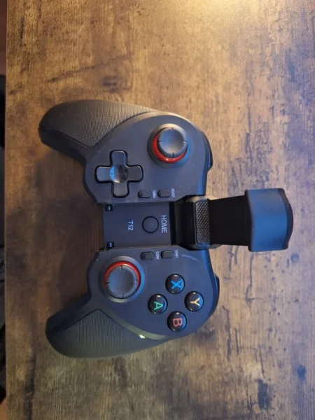 Tirane, shes controller/leve Wireless per smartphone/pc Terios T12 - 1000Leke