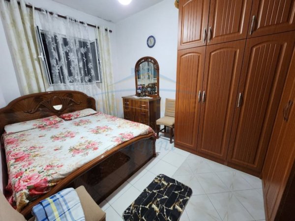 Tirane, jepet me qera apartament 2+1+Ballkon Kati 2, 110 m² 500 € (Siri Kodra, Tiranë)