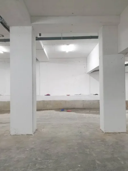 Tirane, jepet me qera nga Pronari, pa-komision garazh | post parkimi Kati -1, 18 m² 100 €