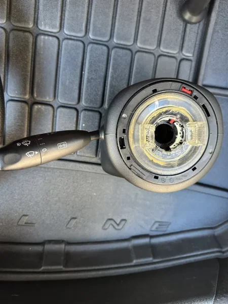 Tirane, shes Timon W204 + Film Timoni , 10.000 leke