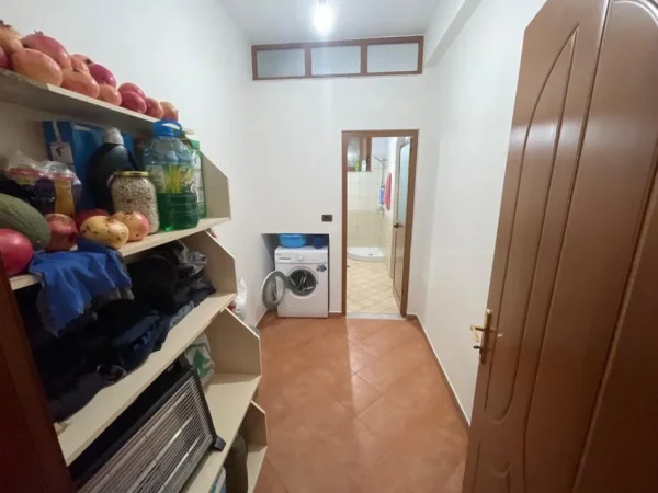 Tirane, shitet apartament 1+1+Ballkon Kati 2, 107 m² 144.500 € (Selite)