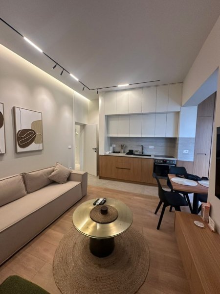 Tirane, jepet me qera apartament 1+1 Kati 4, 69 m² 700 € (rruga e barikadave)