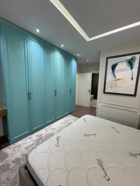 Tirane, jepet me qera apartament 2+1 Kati 6, 90 m² 1.700 € (Rruga e Kosovareve)