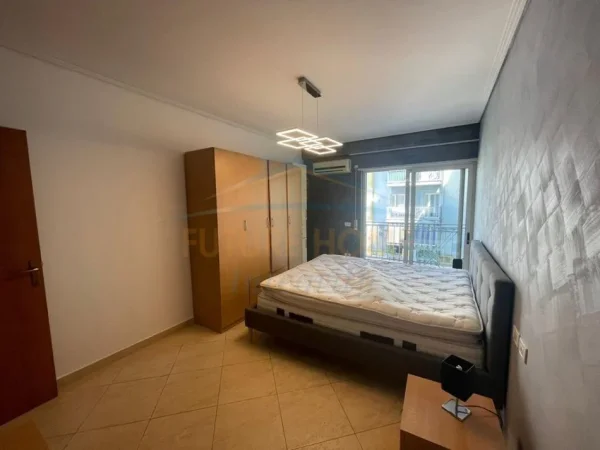 Tirane, shitet apartament 2+1+Ballkon Kati 4, 99 m² 182.000 € (Ish Parku)