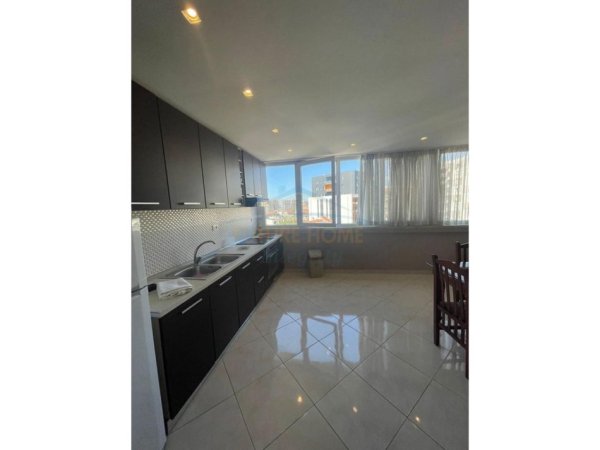 Tirane, shitet apartament 2+1+Ballkon Kati 4, 99 m² 182.000 € (Ish Parku)