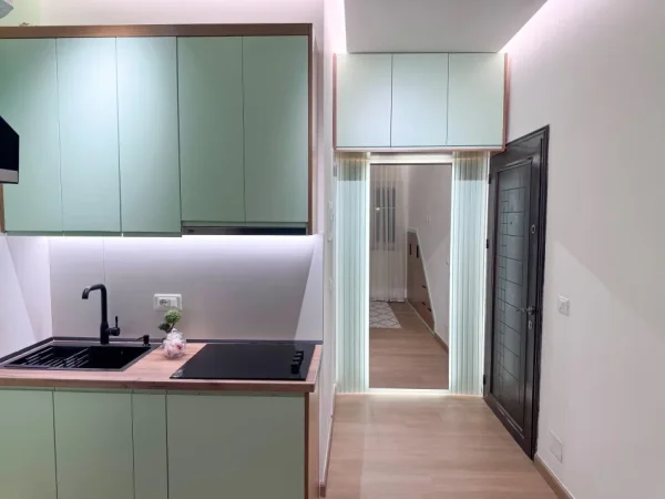 Tirane, jepet me qera garsonier 1+1 Kati 2, 40 m² (Rr Gramoz Pashko)