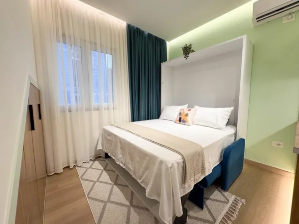 Tirane, jepet me qera garsonier 1+1 Kati 2, 40 m² (Rr Gramoz Pashko)