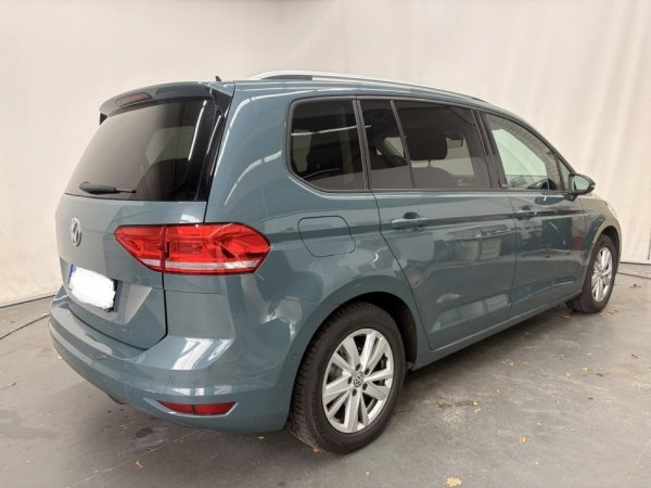 Durres, shes minivan | minibus Volkswagen Touran IQ Drive 1.5TSI 7Vende Benzin, blu automatik Klima 95.350 km 22.500 €