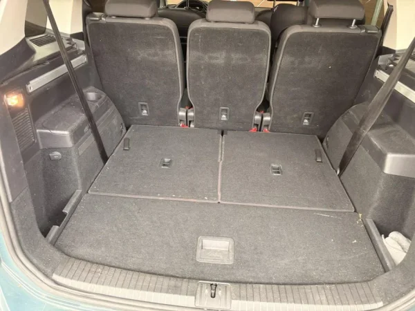 Durres, shes minivan | minibus Volkswagen Touran IQ Drive 1.5TSI 7Vende Benzin, blu automatik Klima 95.350 km 22.500 €