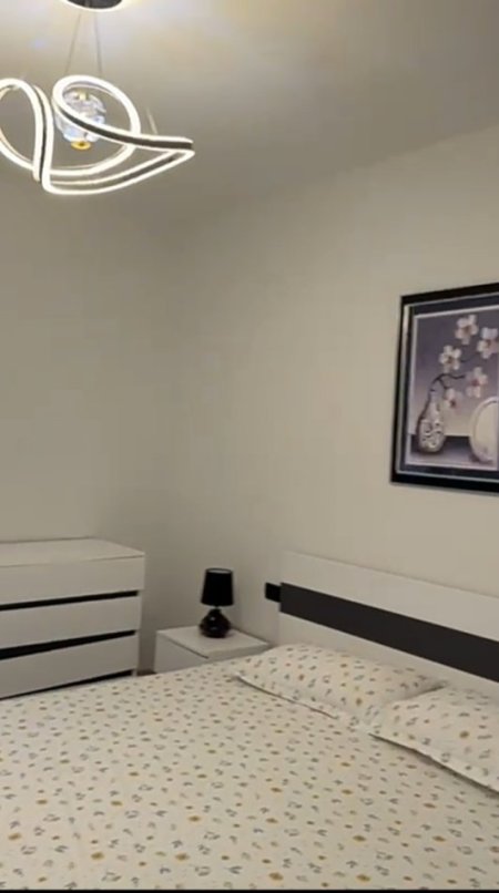 Tirane, jepet me qera apartament 1+1 Kati 7, 83 m² 450 € (Astir)