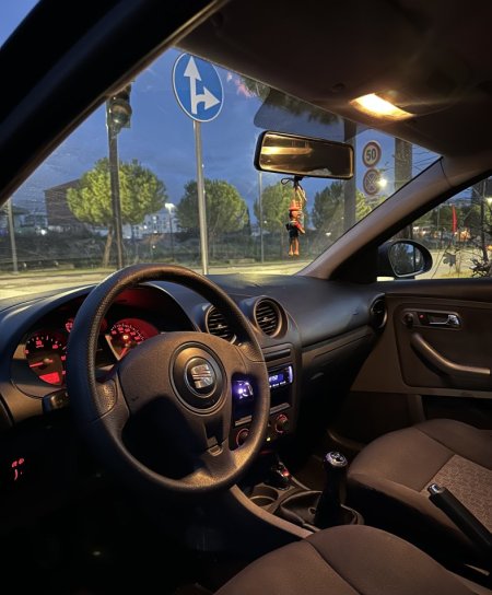 Tirane, shes makine Seat Cordoba 1.4 Nafte, e zeze manuale Kondicioner 2.200 €