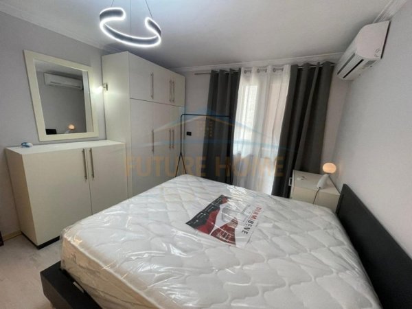Tirane, jepet me qera apartament 2+1+Ballkon Kati 4, 68 m² 850 € (Bllok, Garda, Tiranë.)