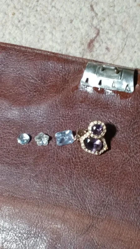 Berat, shes bizhuteri