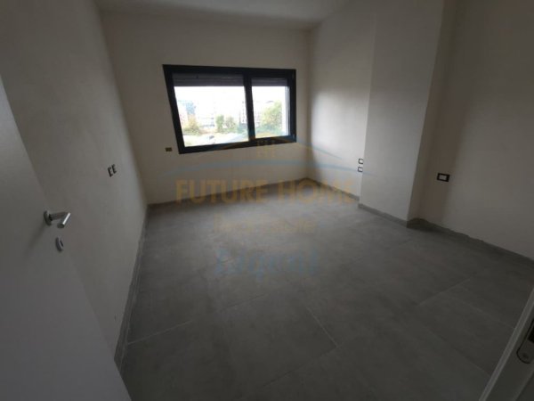 Tirane, shitet apartament Kati 2, 82 m² 247.000 €