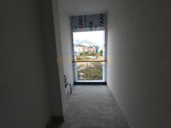 Tirane, shitet apartament Kati 2, 82 m² 247.000 €
