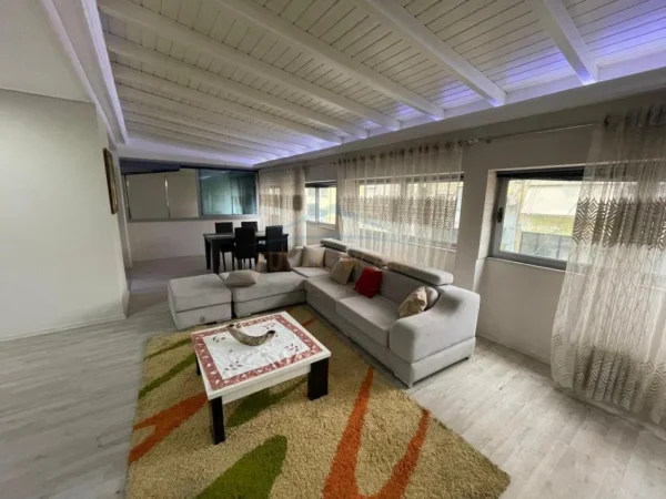 Tirane, shitet apartament , 94 m² 247.000 €