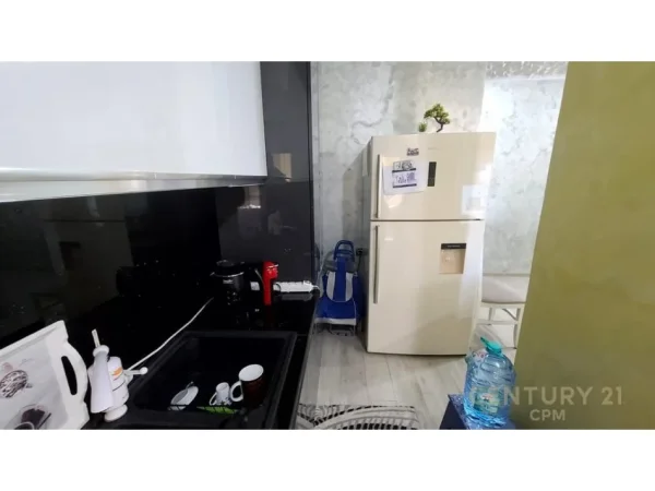 Tirane, jepet me qera apartament 1+1+Ballkon Kati 4, 79 m² 550 € (don bosco)