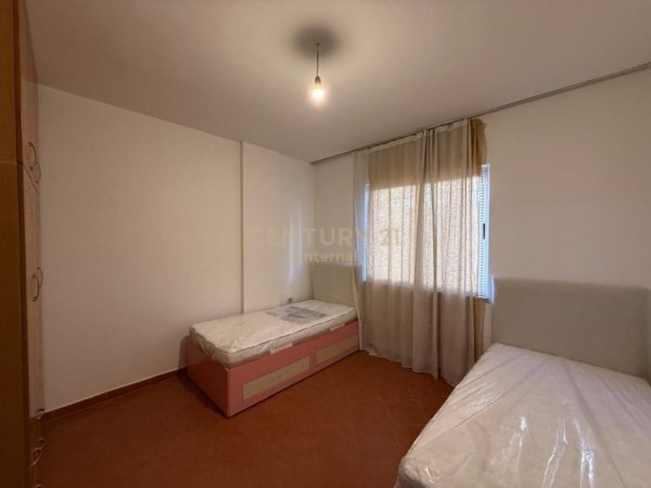 Tirane, jepet me qera apartament 2+1+Ballkon Kati 2, 85 m² 550 € (rrapo hekali)