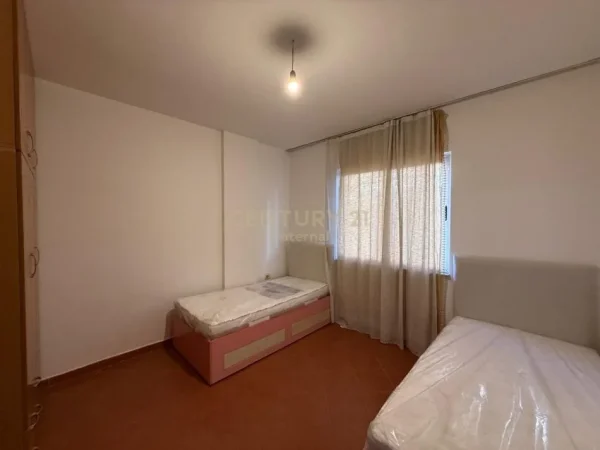 Tirane, jepet me qera apartament 2+1+Ballkon Kati 2, 85 m² 550 € (rrapo hekali)