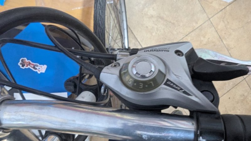 Tirane, shes biciklete Mongoose e bardhë 150 €