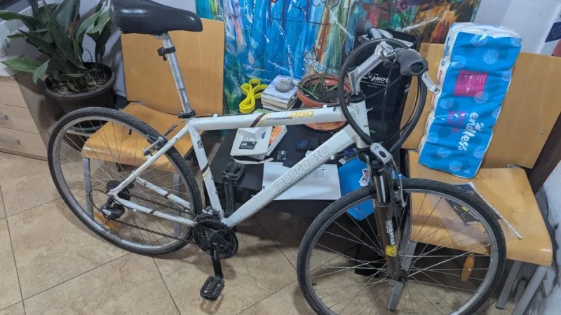 Tirane, shes biciklete Mongoose Masa M, amortizator e bardhë 149 €